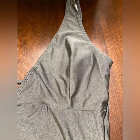 NWT Cupshe Pewter Gray One Piece Swimsuit - Picture 4 of 9